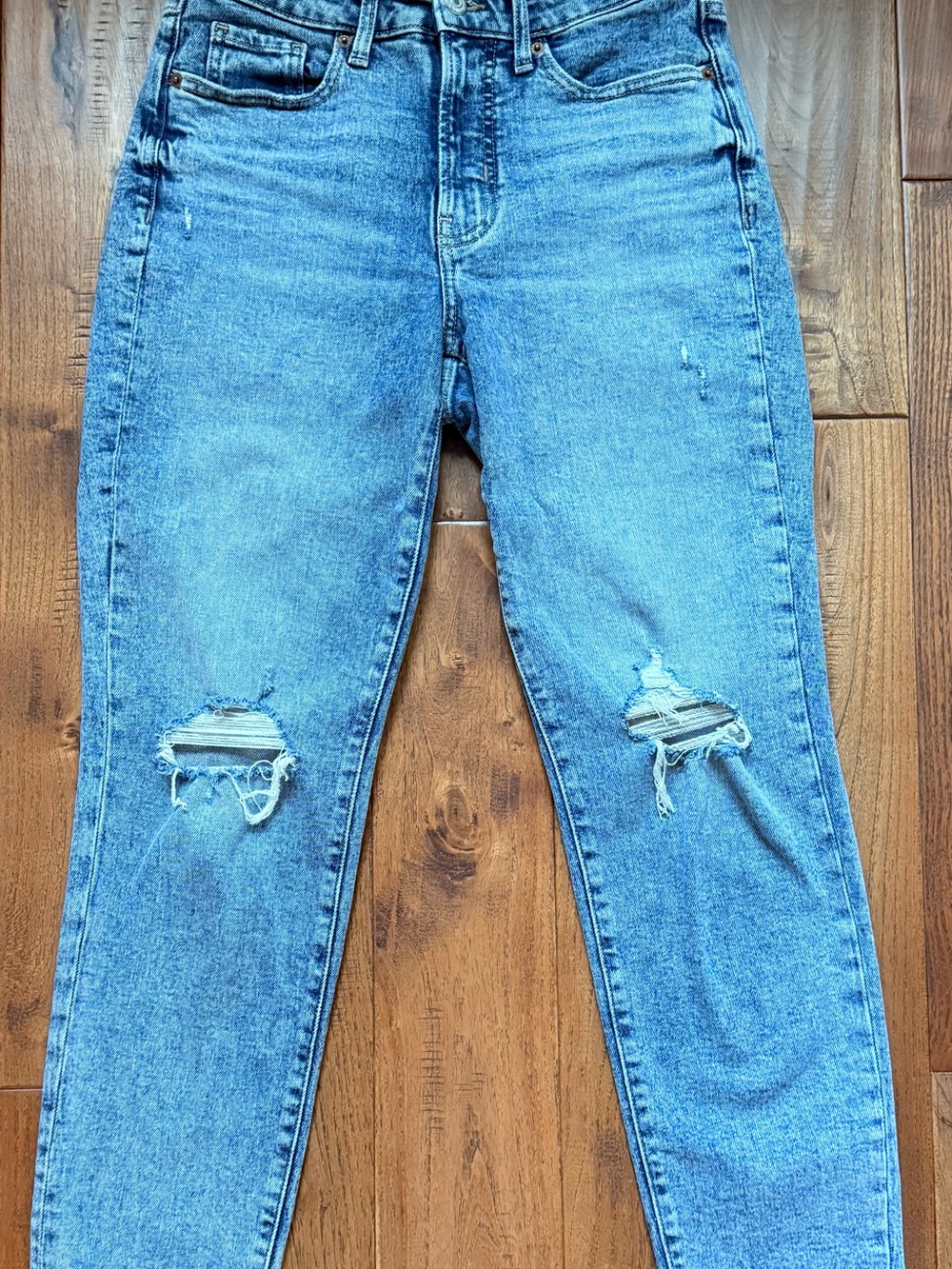 Old Navy Distressed Straight-Leg Jeans in Light Blue